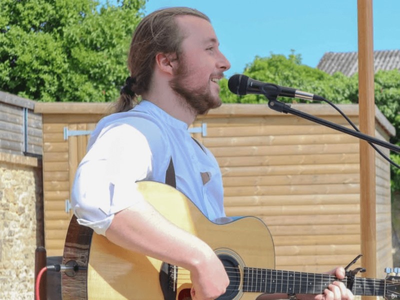 Live Music with Jack Taylor!