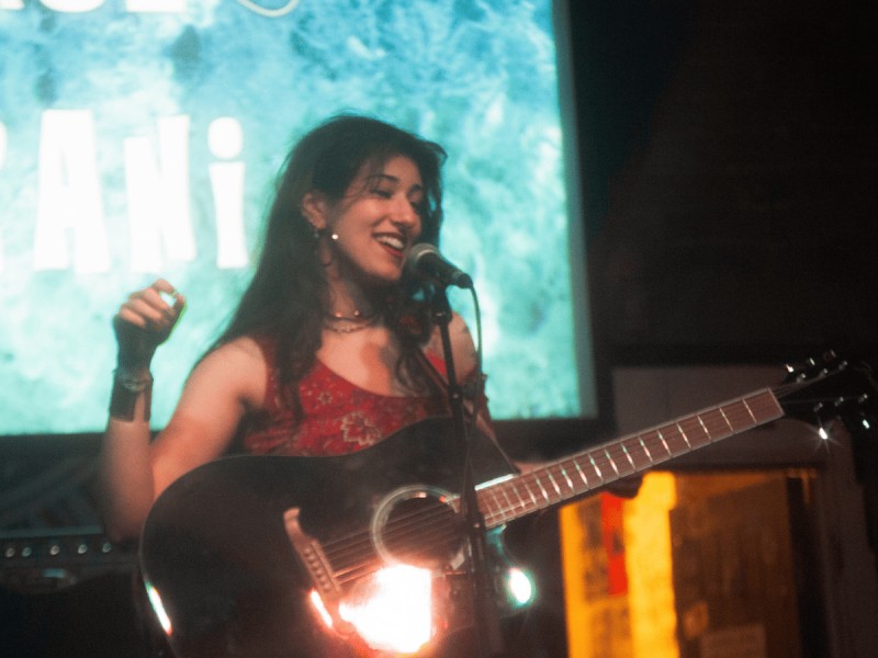 Live Music with Nia! Live Music with Nia!