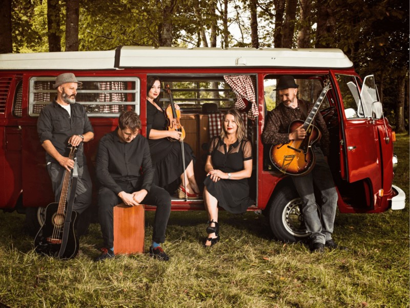 Live Music with Cellar Door!